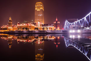 《津湾夜色》